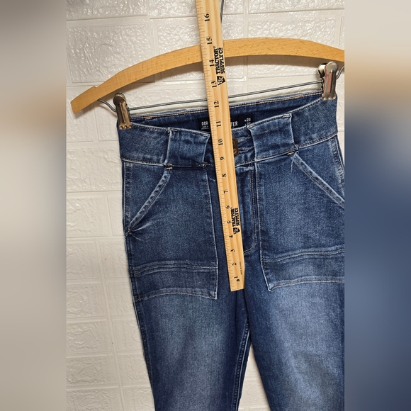 Hollister High Rise Blue Mom Blue Jeans - Picture 2 of 8